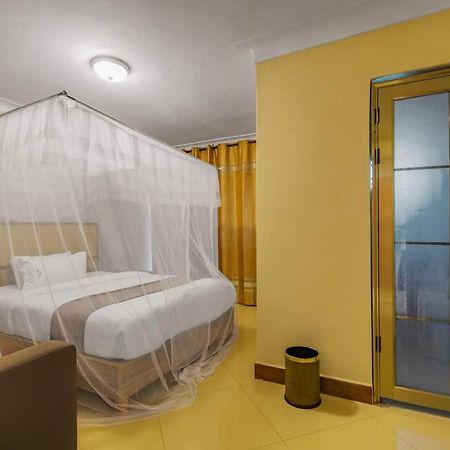 Santa Maria Hotel เอนเทบเบ้ ภายนอก รูปภาพ
