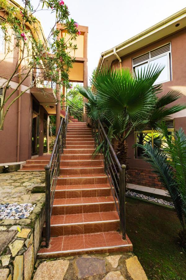 Santa Maria Hotel เอนเทบเบ้ ภายนอก รูปภาพ
