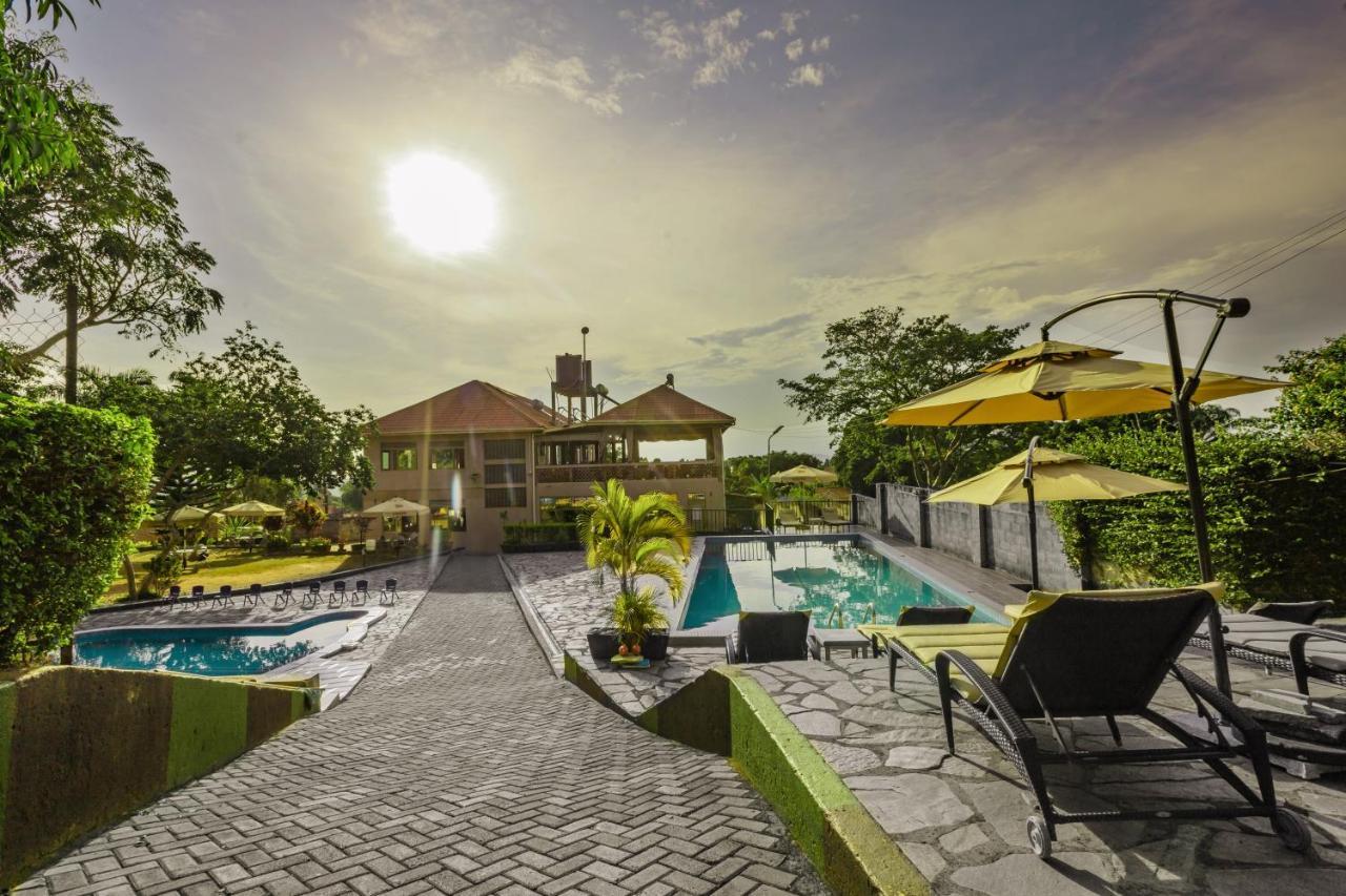 Santa Maria Hotel เอนเทบเบ้ ภายนอก รูปภาพ
