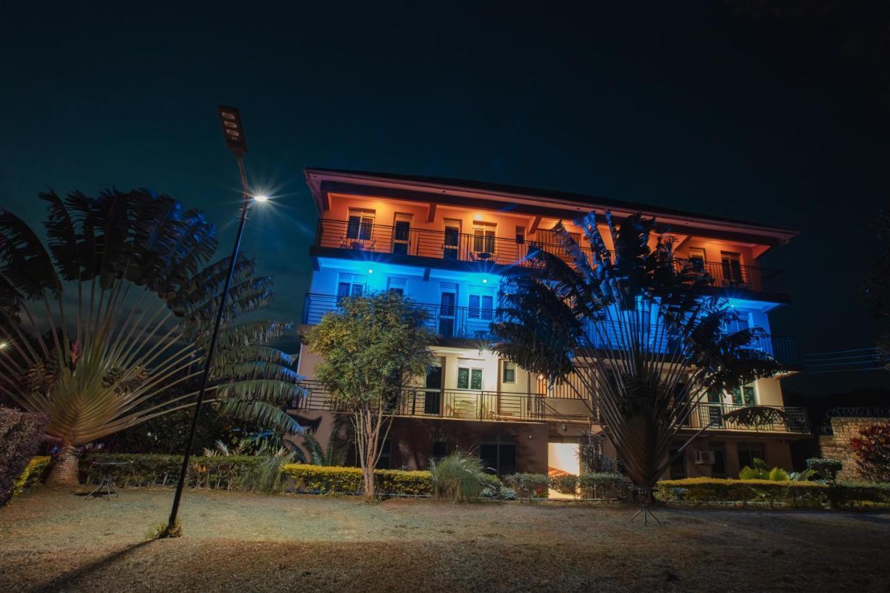Santa Maria Hotel เอนเทบเบ้ ภายนอก รูปภาพ