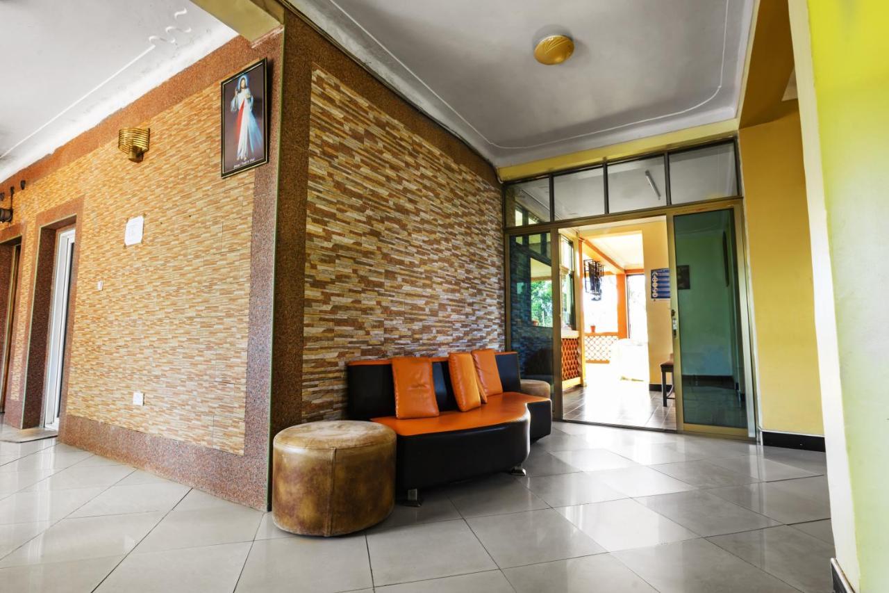 Santa Maria Hotel เอนเทบเบ้ ภายนอก รูปภาพ