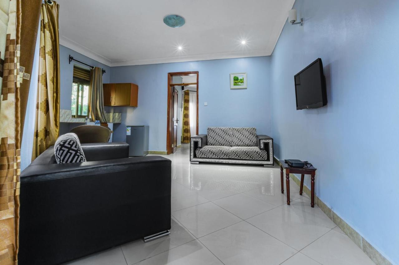 Santa Maria Hotel เอนเทบเบ้ ภายนอก รูปภาพ
