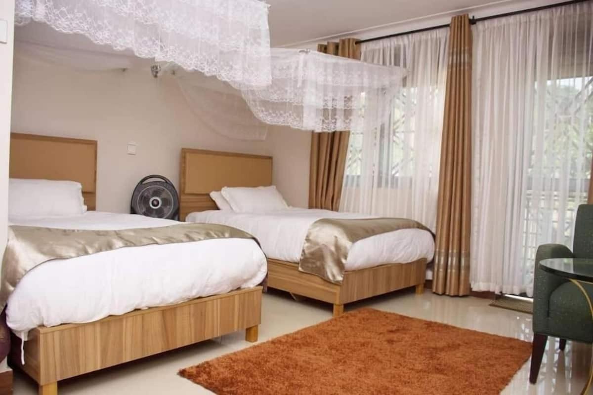 Santa Maria Hotel เอนเทบเบ้ ภายนอก รูปภาพ